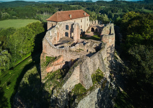 Sinister na Pecce - šermířské vystoupení