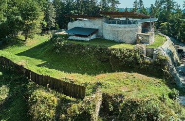 Zřícenina hradu Vízmburk